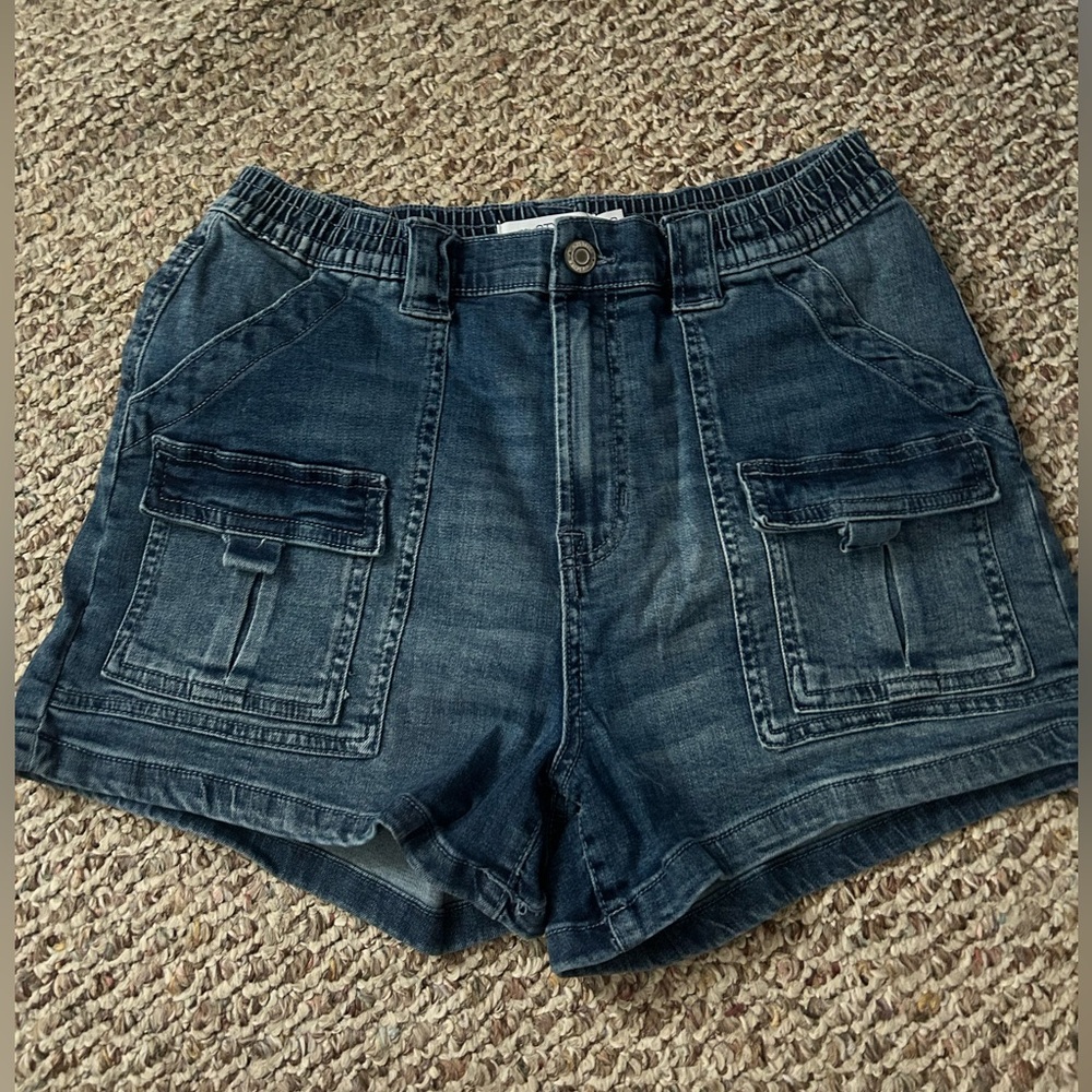 Women’s denim cargo shorts